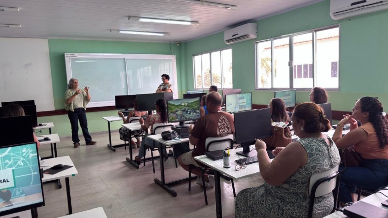 SJB promove formação para operadores escolares do Sistema Presença